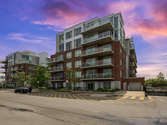 3rd image of 63 Inglewood Park SE #221