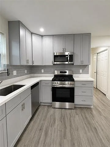 4411 King St — Photo 11