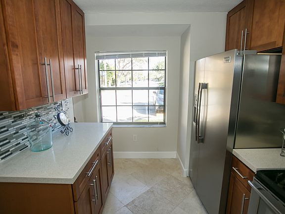5th image of 257 City View Dr