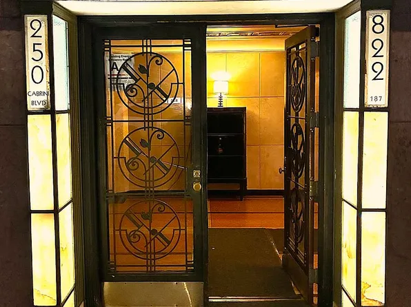 250 Cabrini Blvd APT 4A, New York, NY 10033