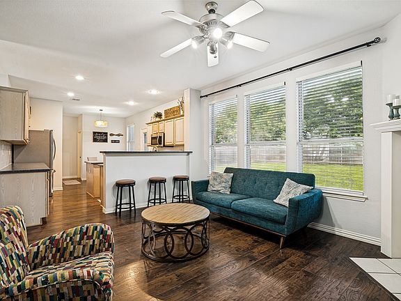 5th image of 10513 Greenbriar Ln