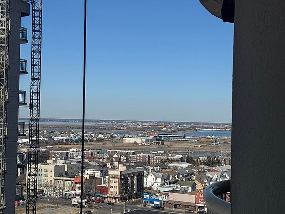 4th image of 3101 Boardwalk #1702A