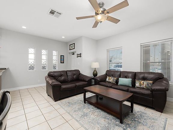 3rd image of 119 E Bahama St #1