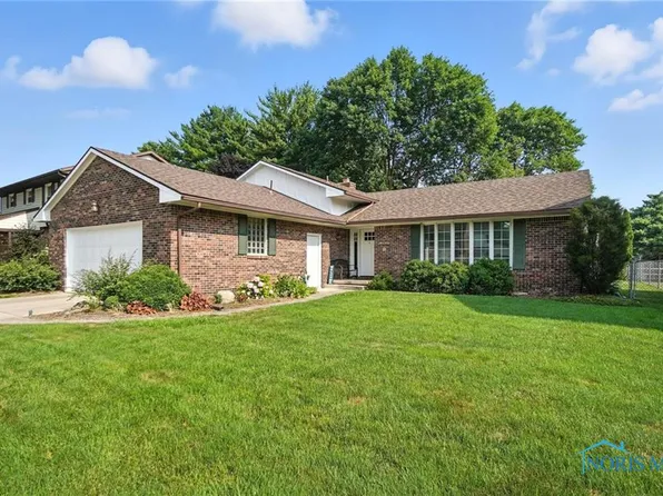 1240 Applegate St, Waterville, OH 43566