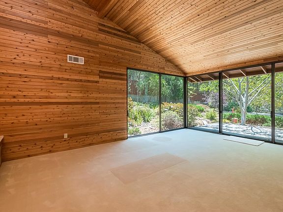 3rd image of 10665 Atrium Dr