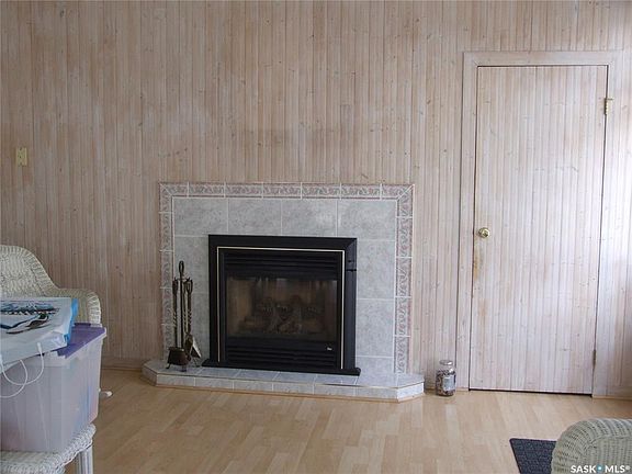 3rd image of 301 5th STREET W