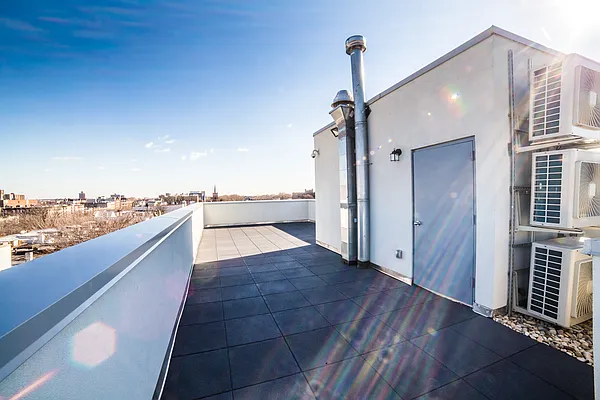 Rented by Lang Realty LLC | media 72