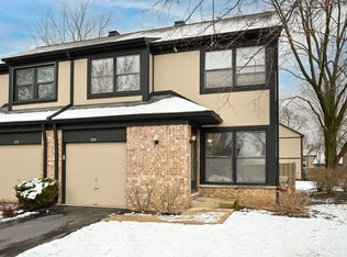 324 Forestway Ln, Wheeling, IL 60090