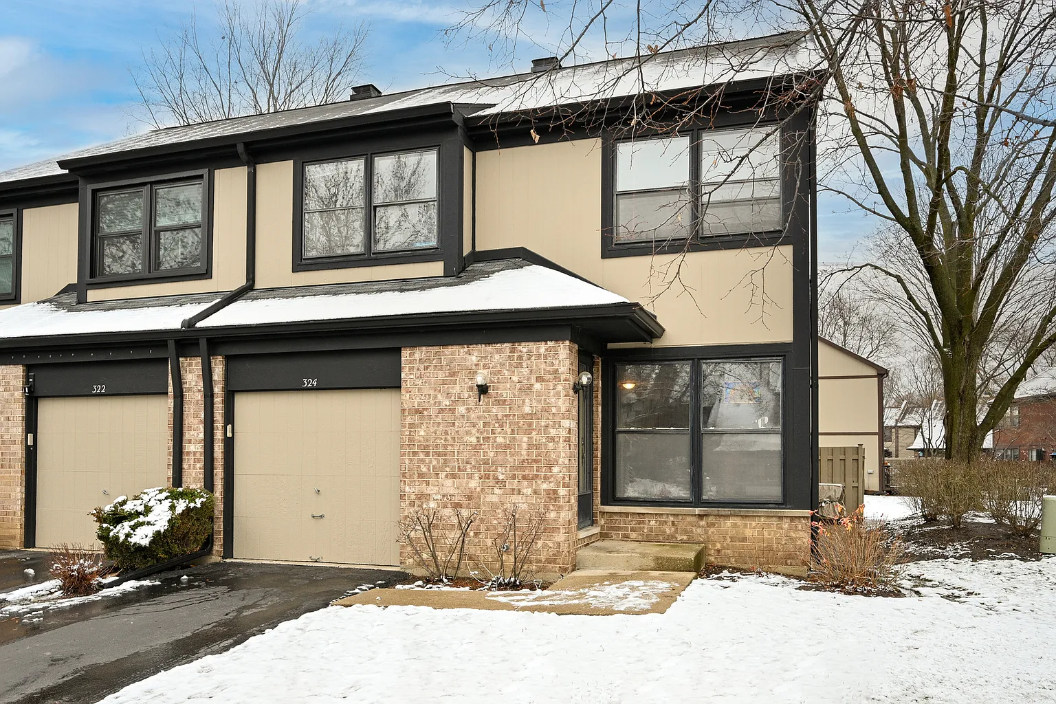 324 Forestway Ln photo 1