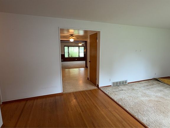 3rd image of 260 Ripplewood Dr