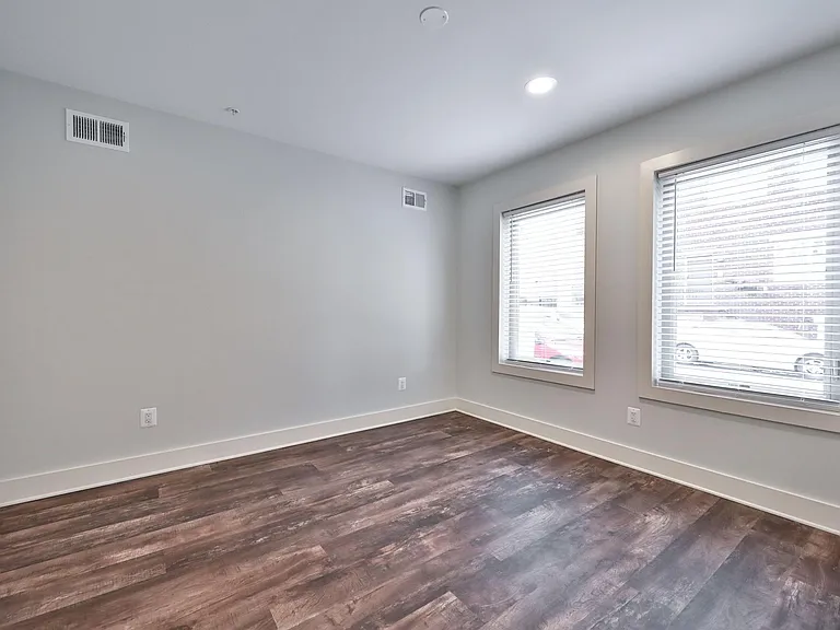 1322 N Franklin St #1 — Photo 10