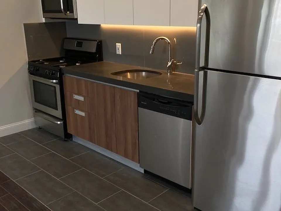779 Wyckoff Ave #4C