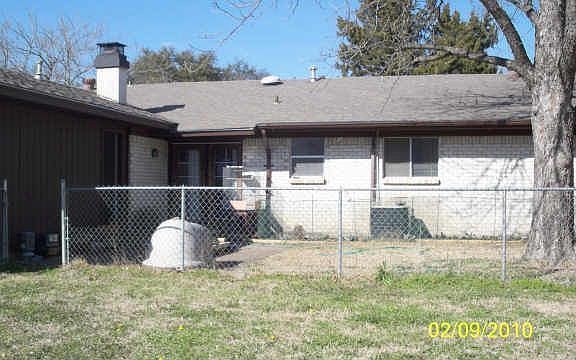 5th image of 638 E Cherry St