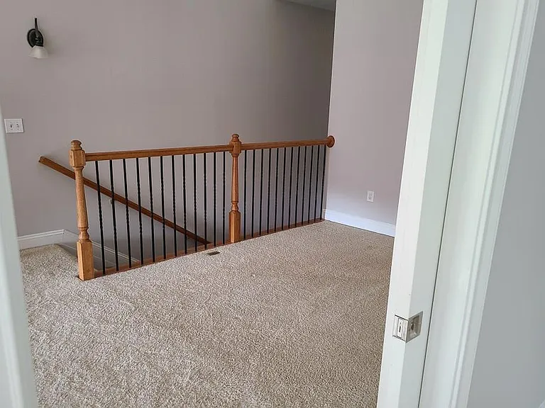 942 Perimeter Walk — Photo 10