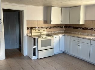 15 Pleasant St #1, Farmington, NH 03835