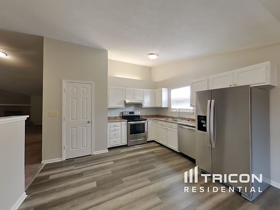 4th image of 3714 Bonn Blvd