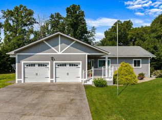 215 Red Bud Ct, Baneberry, TN 37890