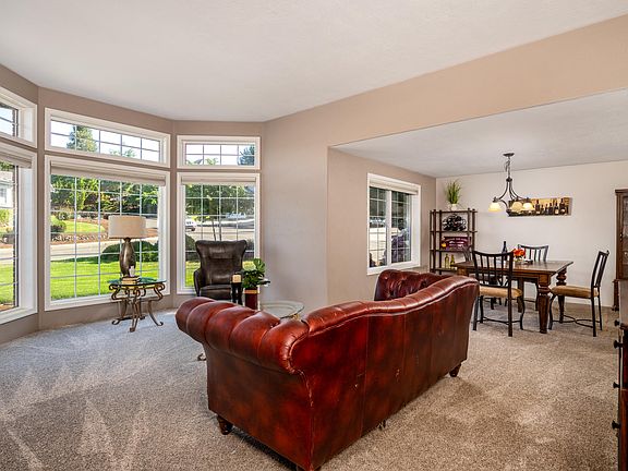 3rd image of 2928 Flint Ridge Ave