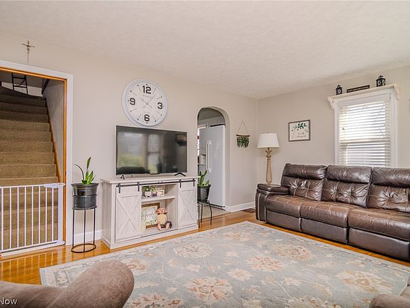2nd image of 4055 Highland Ave