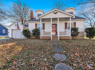 310 W Adams St, Millstadt, IL