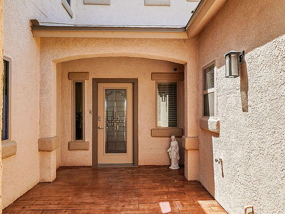 3rd image of 13813 Villa Vista Ave