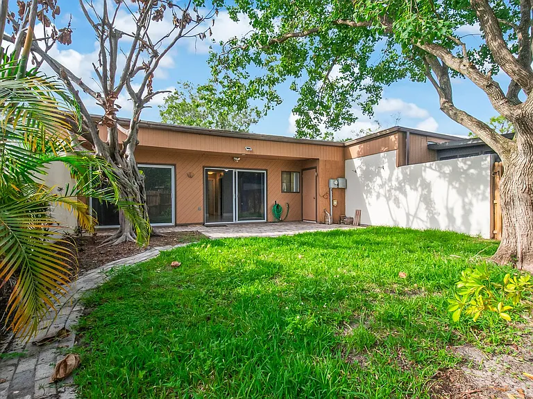 2304 Inagua Way — Photo 42