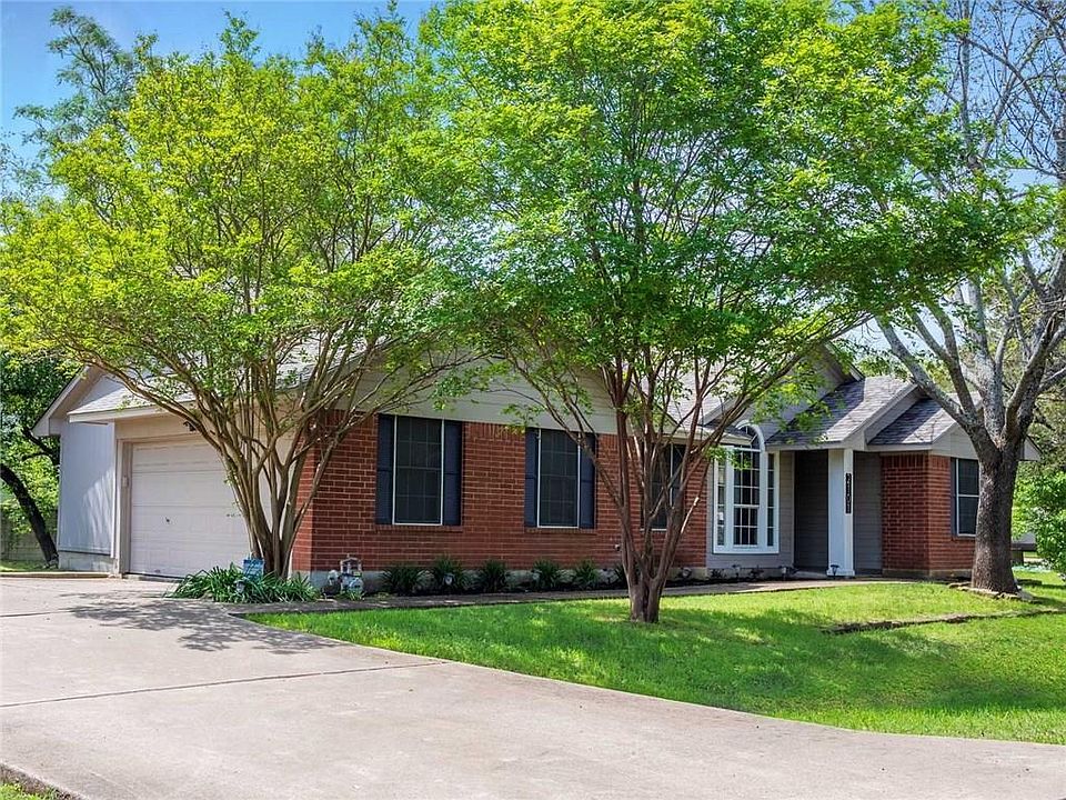 1st image of 2101 Emerald Isle Dr