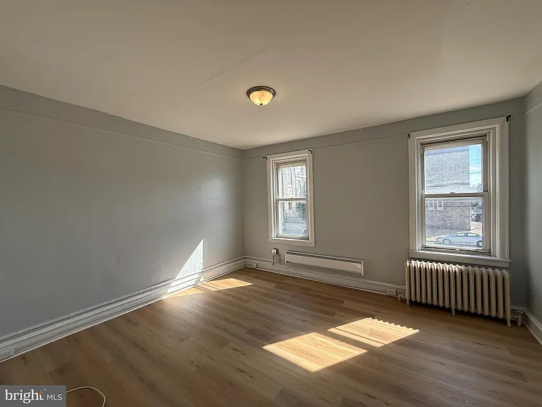 2423 E Allegheny Ave #2 — Photo 4