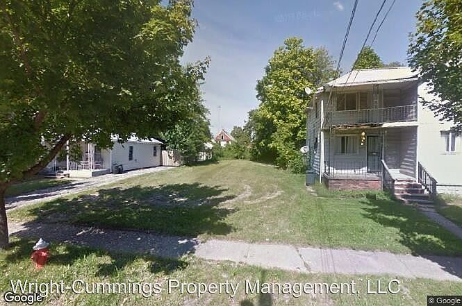 1st image of 15101 Thames Ave