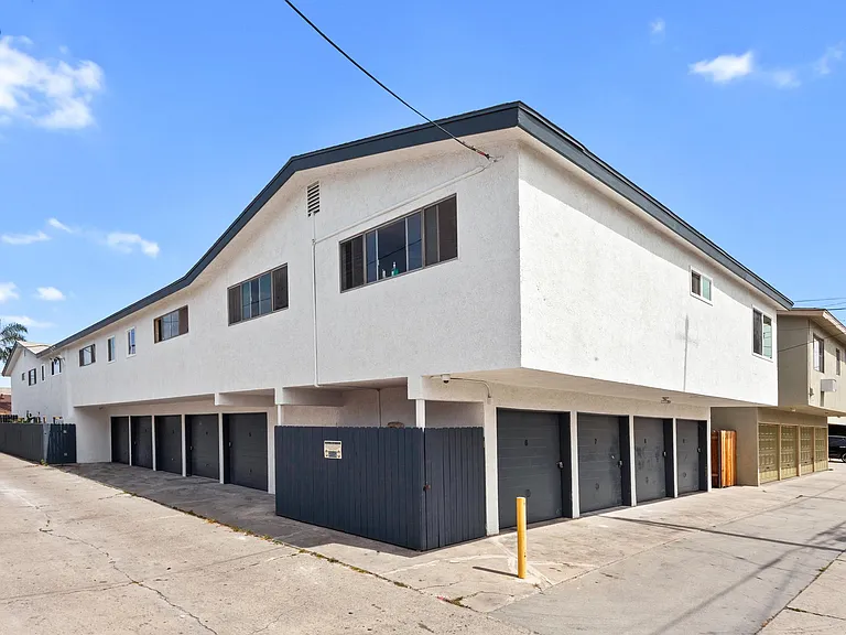 669 Stanley Ave #5 — Photo 6