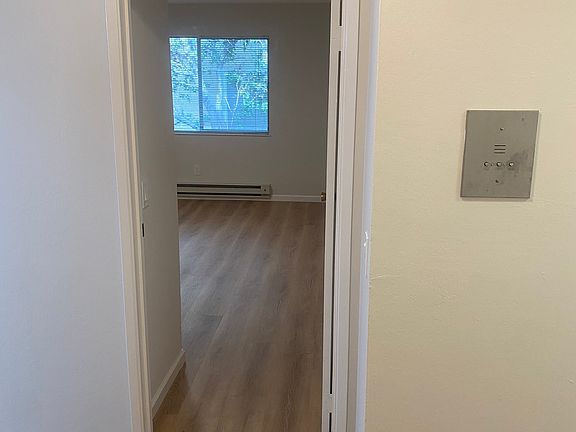 5th image of 346 Hanover Ave #307