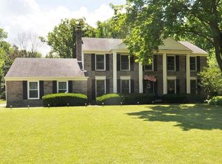 3 Sherwood Dr, Lincolnshire, IL