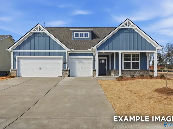 215 Hibiscus Dr, Hazel Green, AL 35750