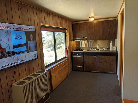 2nd image of 1241 Siskiyou Dr #2
