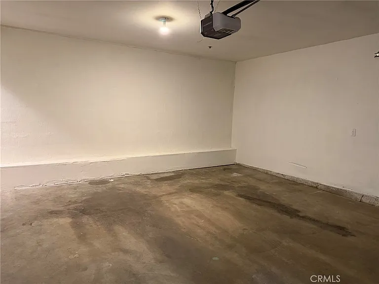 329 Genoa St #D — Photo 26
