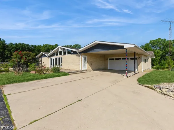 14810 W Hickory Rd, Zion, IL 60099