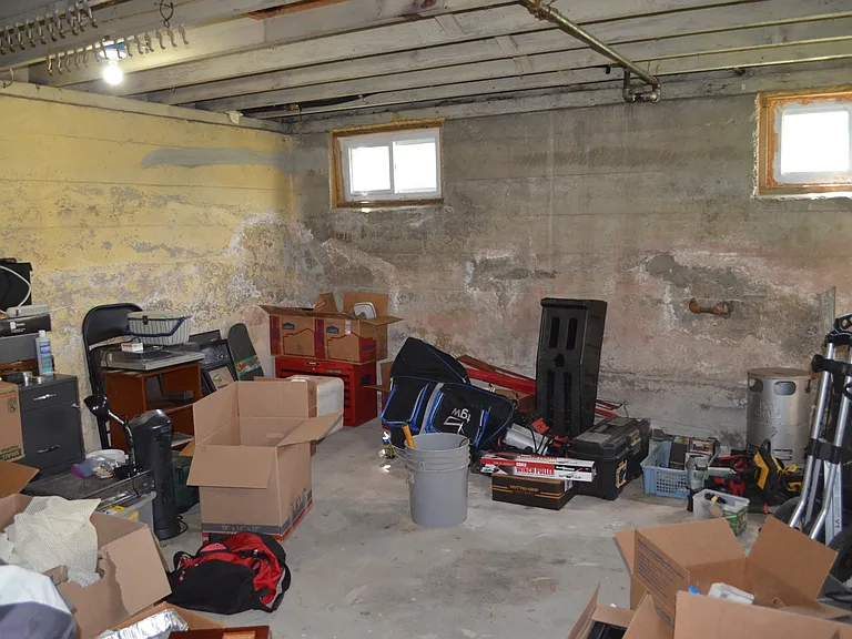 14 Hartford Ave E — Photo 17