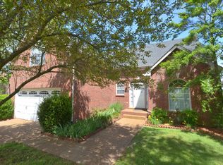 7924 Amber Hills Ln, Nashville, TN 37221