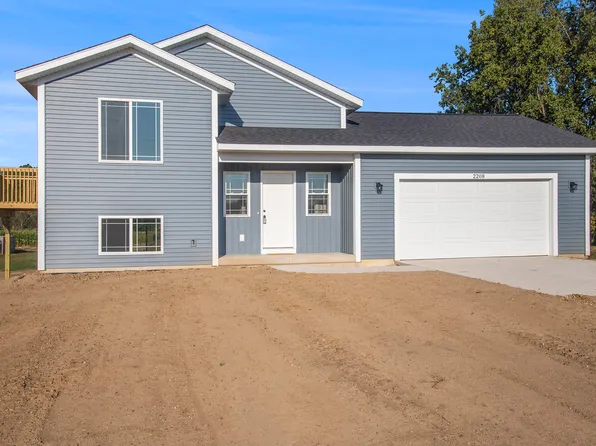 2208 26th St, Allegan, MI 49010
