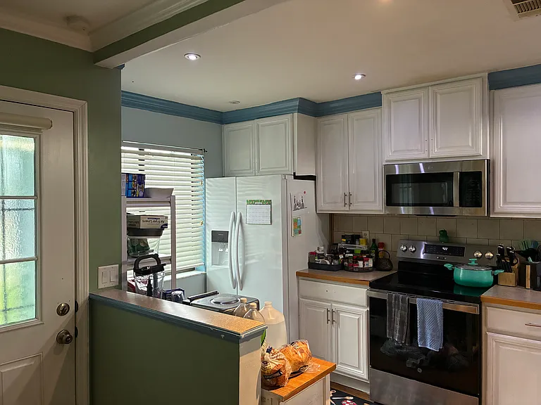 441 Prestwick Pl — Photo 2