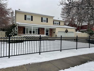 20 Terry Court, Glen Head, NY, 11545