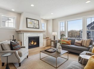 10298 Blackmoor Rd, Woodbury, MN 55129