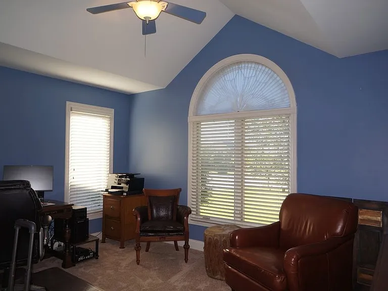 8566 Huckins Dr — Photo 18