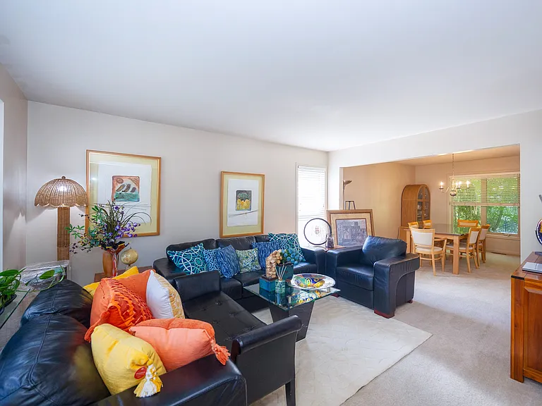 3481 Castlewood Ct — Photo 30