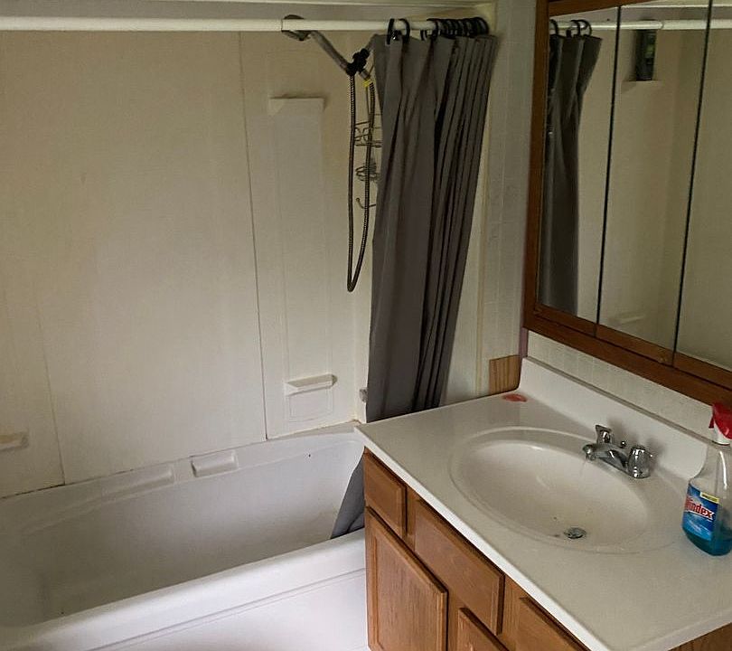 1st image of 7928 1/2 Lloyd Ave