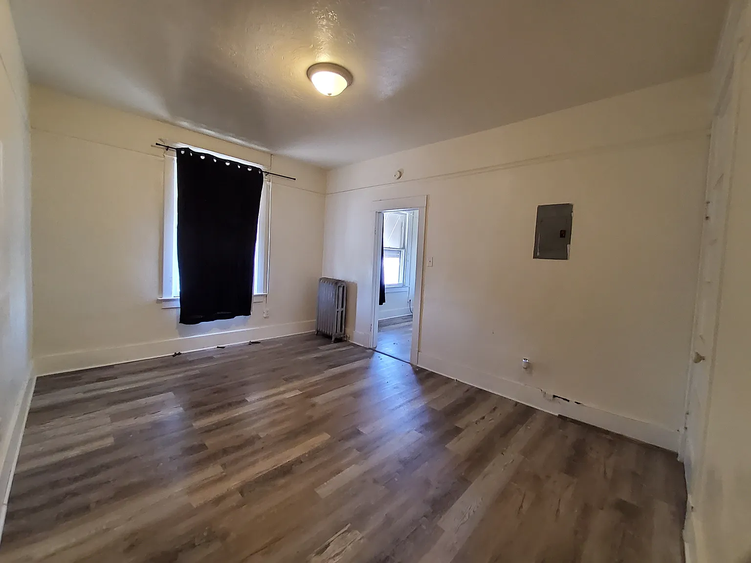 1 bed, 1.0 bath, 313 sqft, $585 — Photo 4