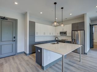 370 S Walker St #418, Cary, NC 27511