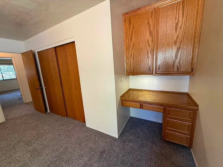 224 Pine Dr — Photo 3