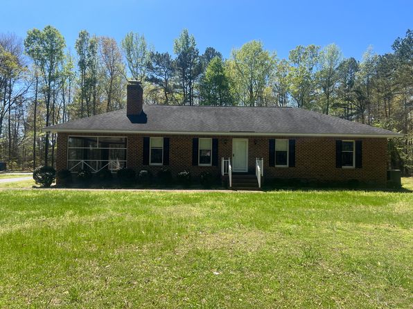 11089 Cedar Ln, Glen Allen, VA 23059