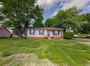 140 W Roberts Rd, Portland, TN 37148